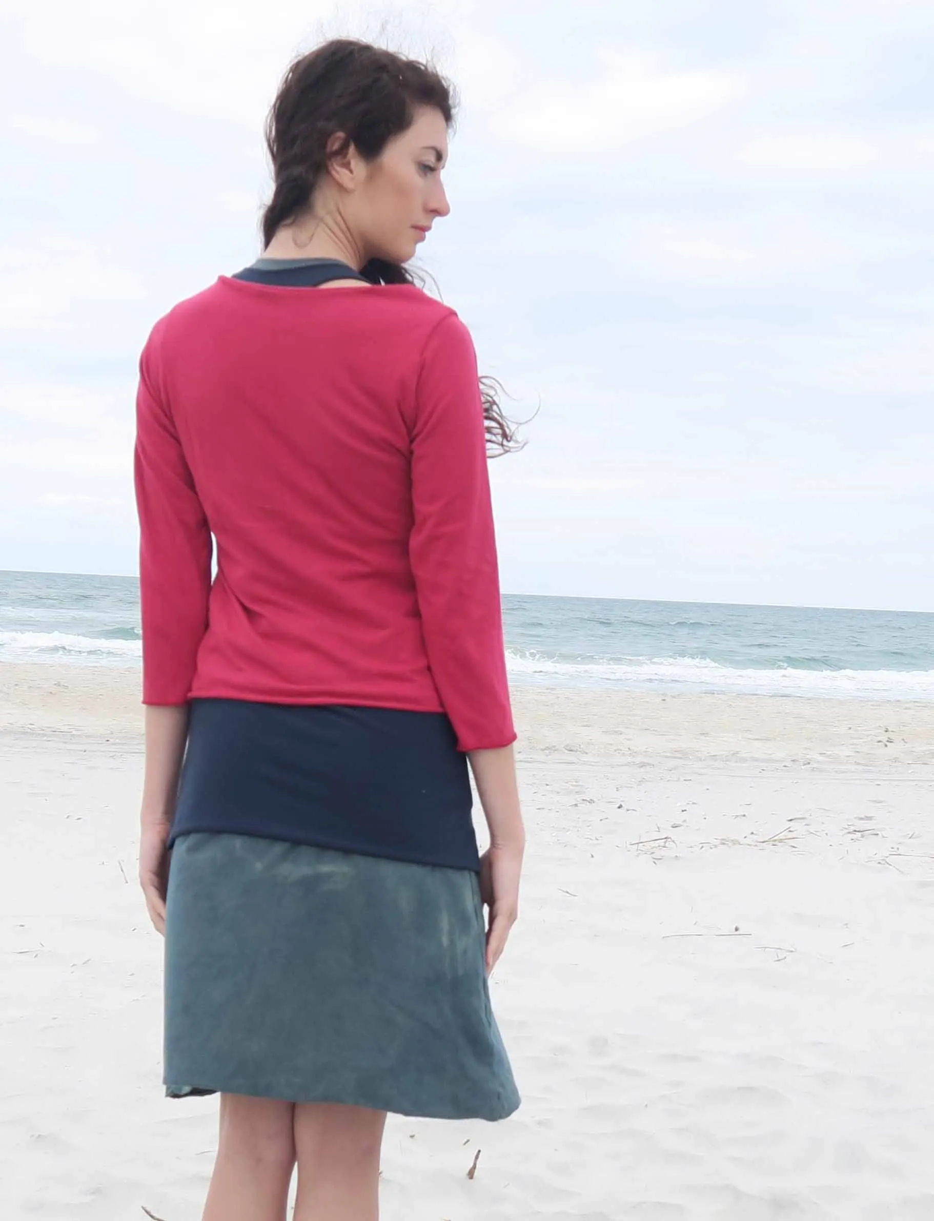 Ava Built-in Bra Simplicity Cropped Shirt