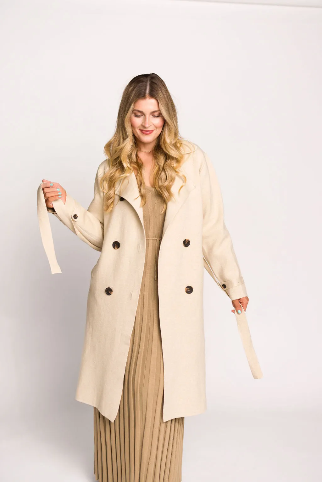 Cadenza Cashmere-Blend Peacoat in Oatmeal *LUXURY ITEM*