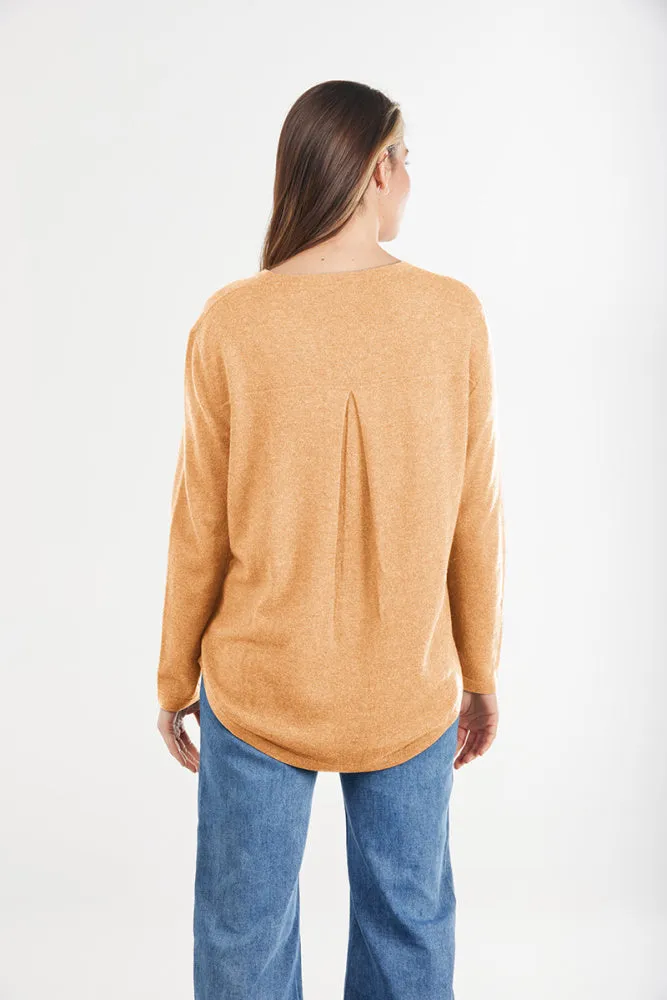 CREW NECK PULLOVER WITH PLEAT DOWN CENTRE BACK