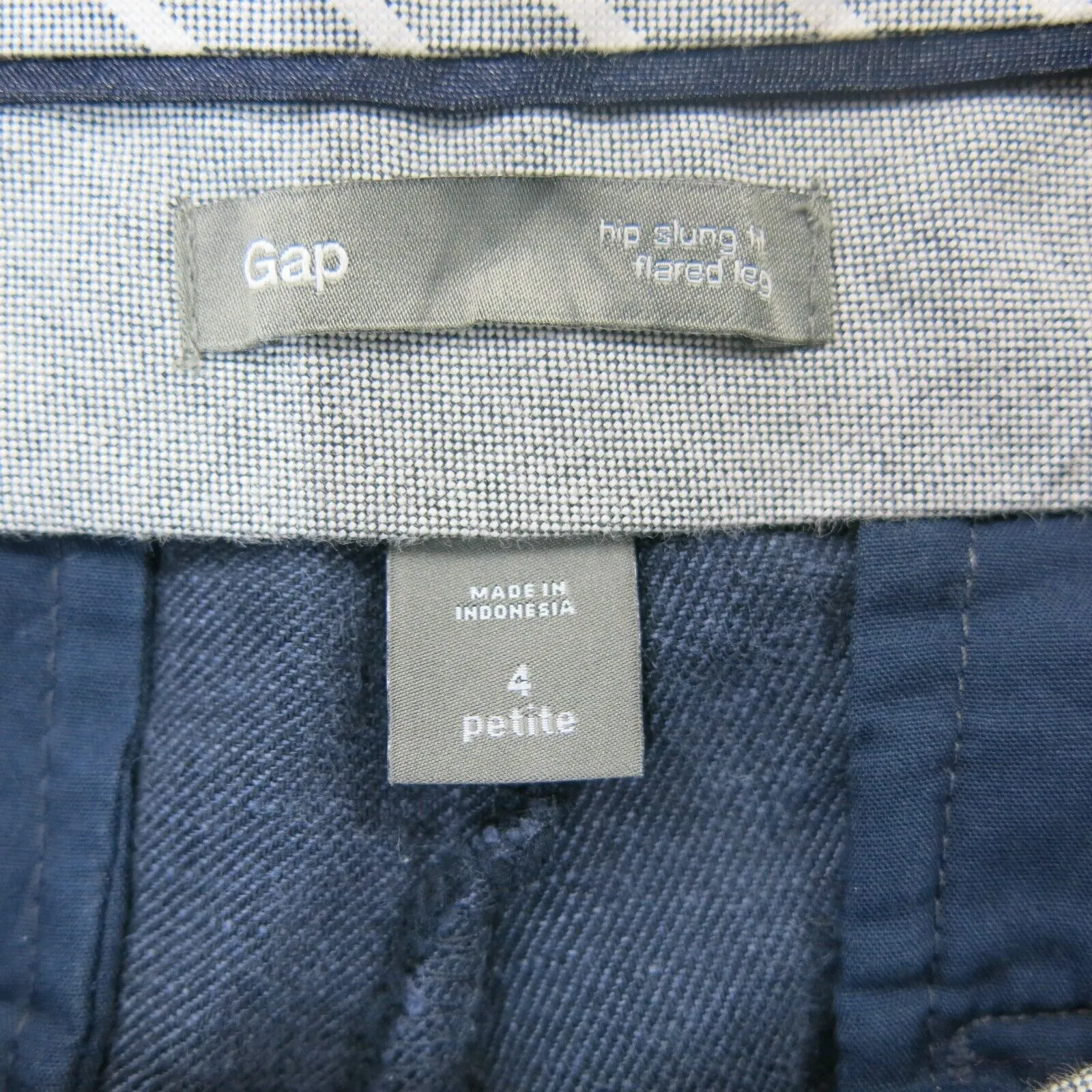 Gap Womens Pant Hip Slung Fit Flared Leg Mid Rise Pockets Navy Blue SZ 4 Petite