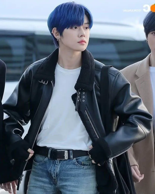 TXT Yeonjun Black Shearling Leather Jacket