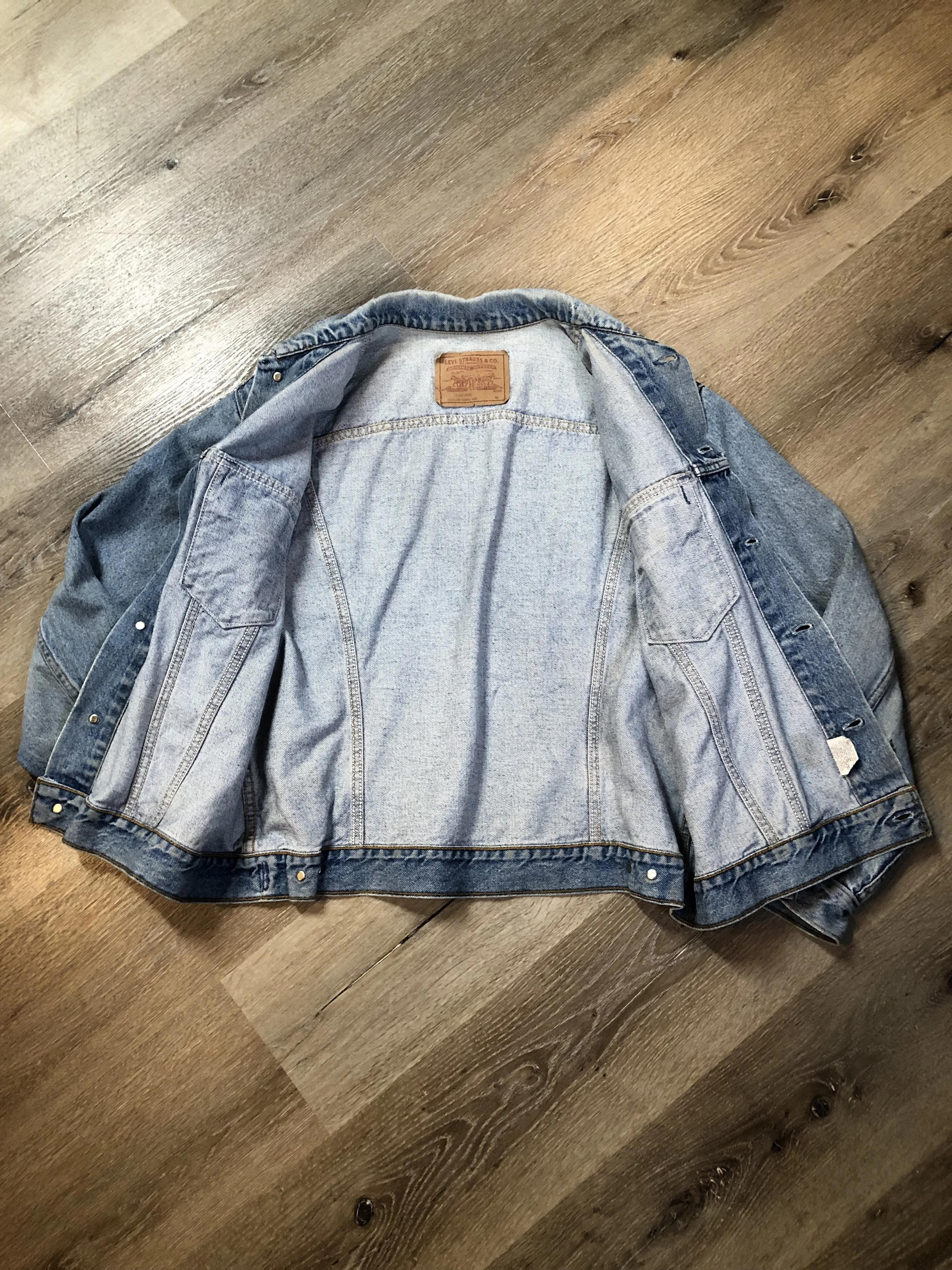 Vintage 70s Levi’s Light Wash Denim Trucker Jacket, Orange Tab, Made in Canada