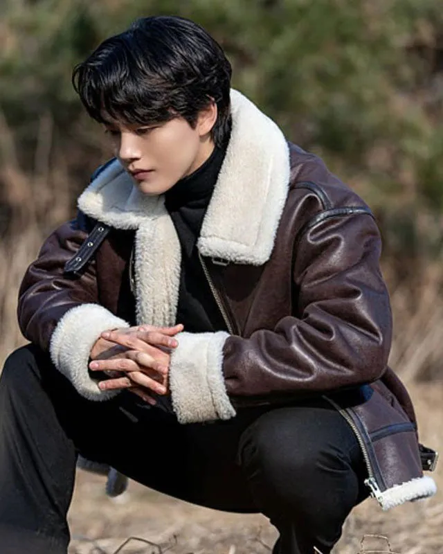 Yeo Jin-Goo Shearling Leather Jacket